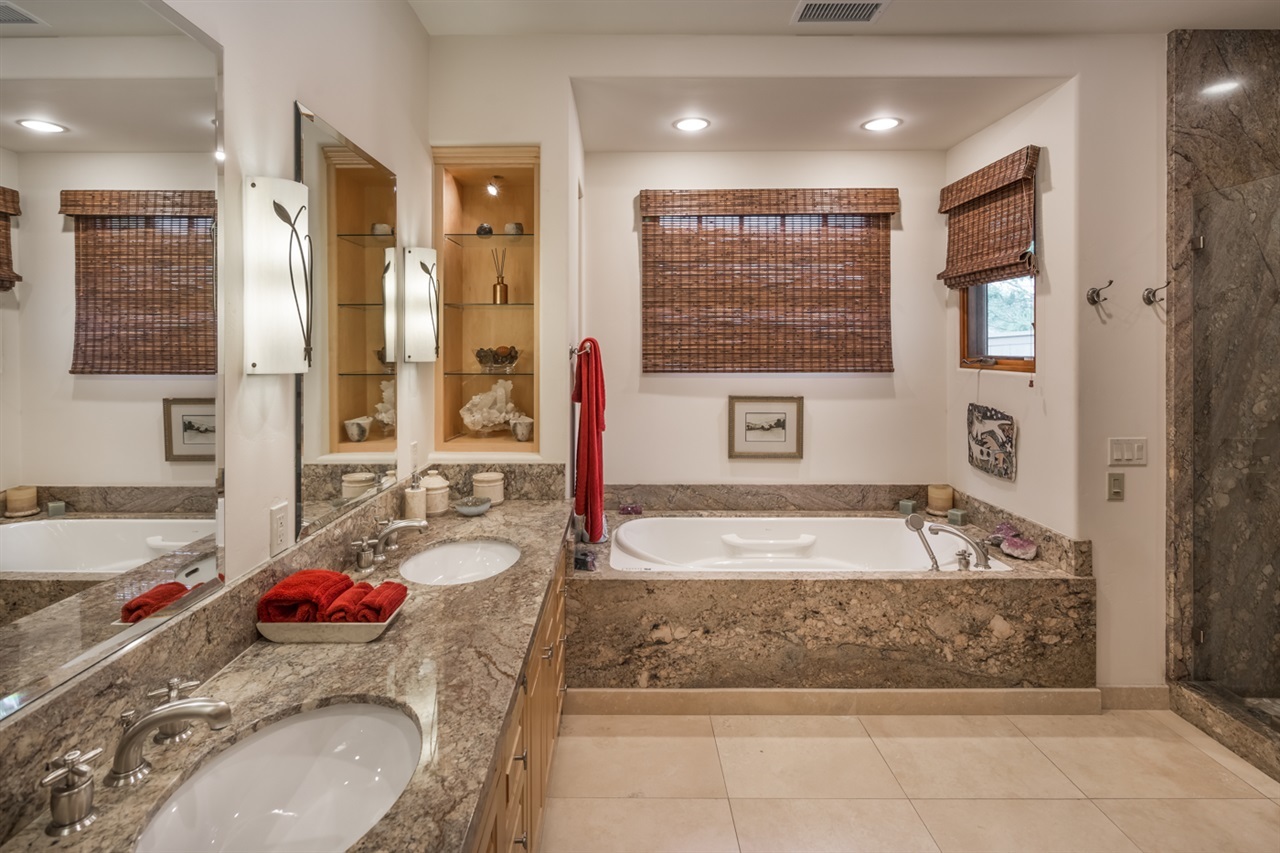 610 Kalamath Drive Del Mar, CA 92014 - Photo 12 of 19