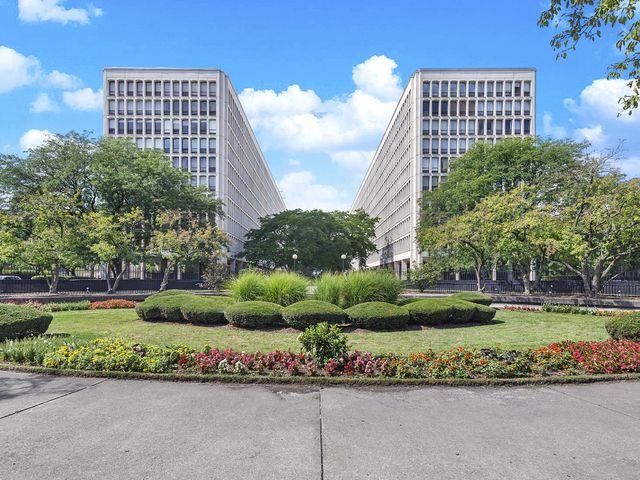 1400 E 55th Pl, Chicago, IL 60637 - Photo 2 of 2