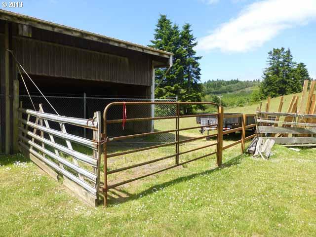 32193 Edson Creek Road Gold Beach, OR 97444 - Photo 15 of 16