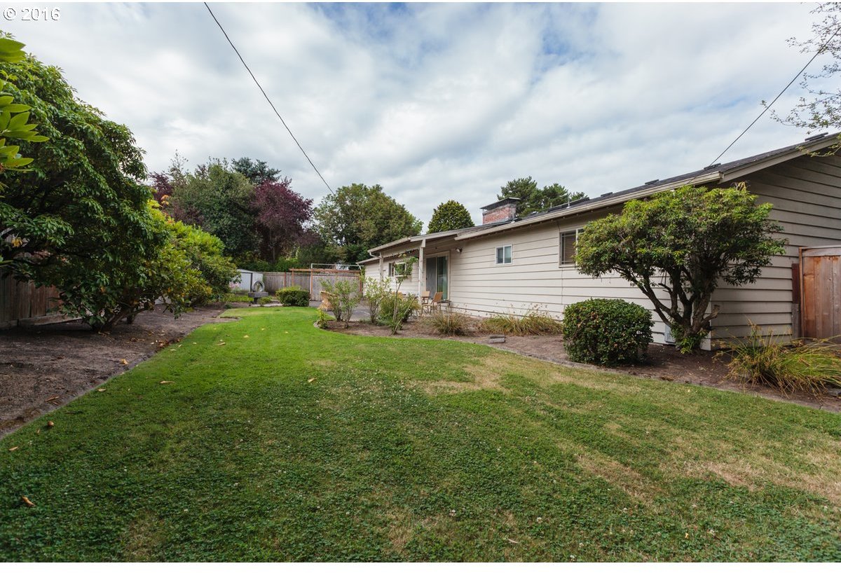 4300 Southwest Fraser Avenue Portland, OR 97225 - Photo 14 of 21 Gallery Image 14