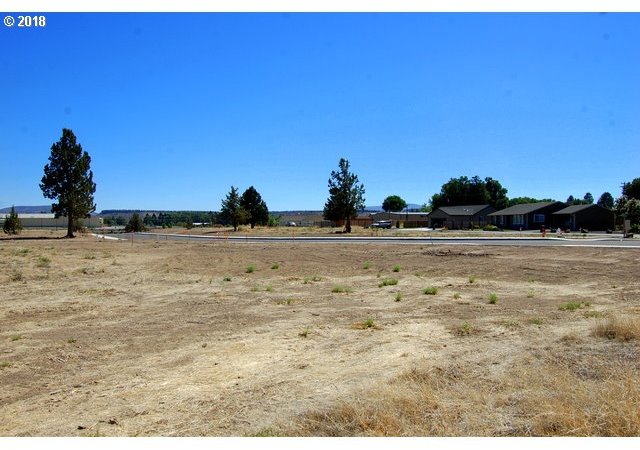 9 Northeast Colleen Road Prineville, OR 97754 - Photo 4 of 16