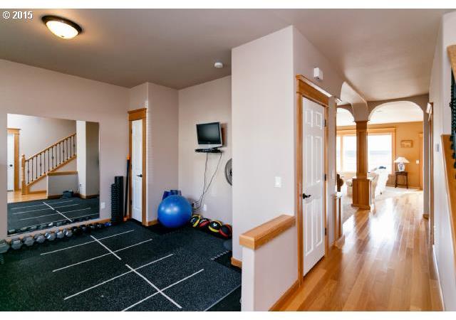 1031 Redtail Loop Hood River, OR 97031 - Photo 7 of 16 Gallery Image 7
