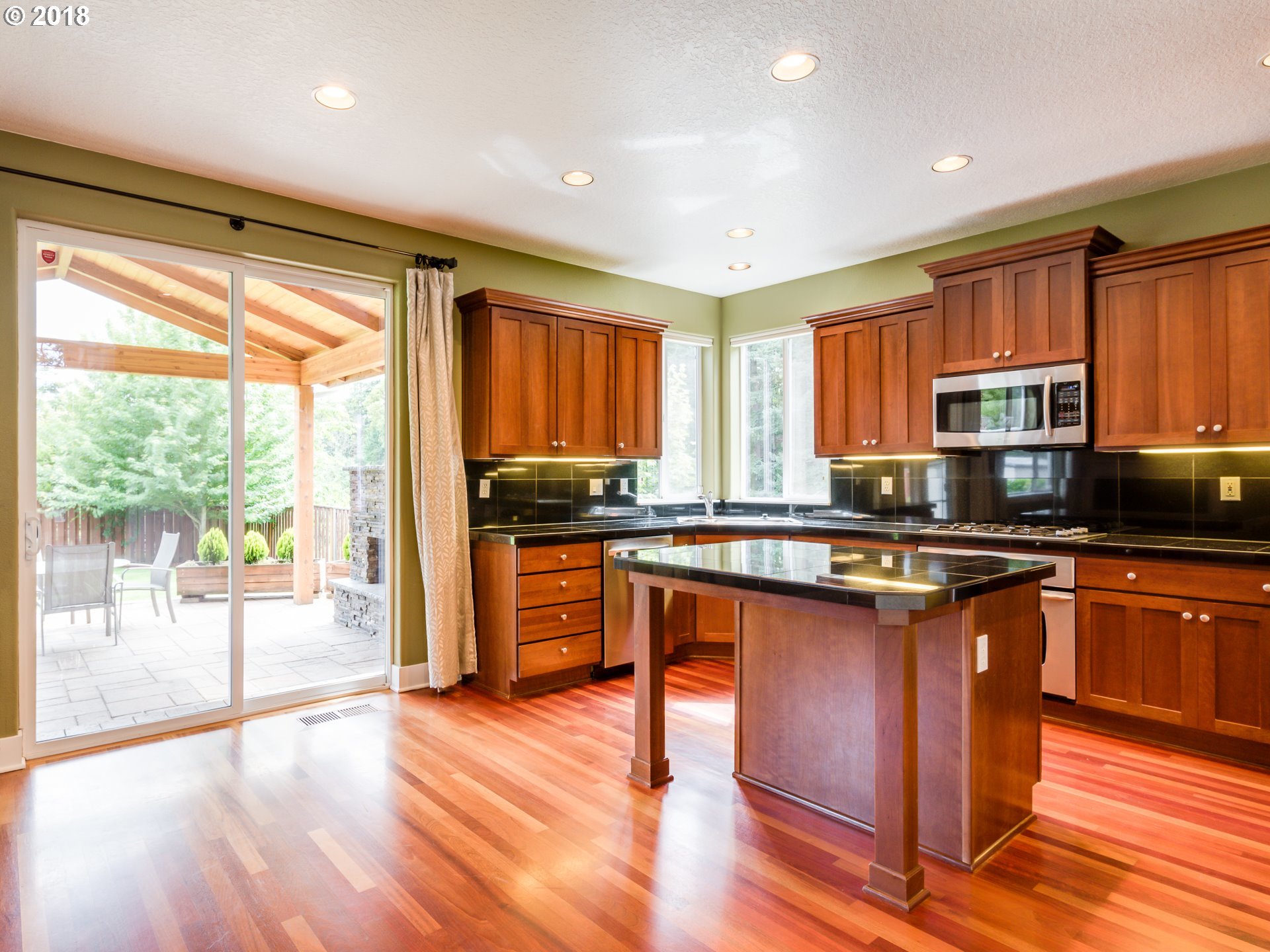11184 Southwest Koller Street Tualatin, OR 97062 - Photo 5 of 29