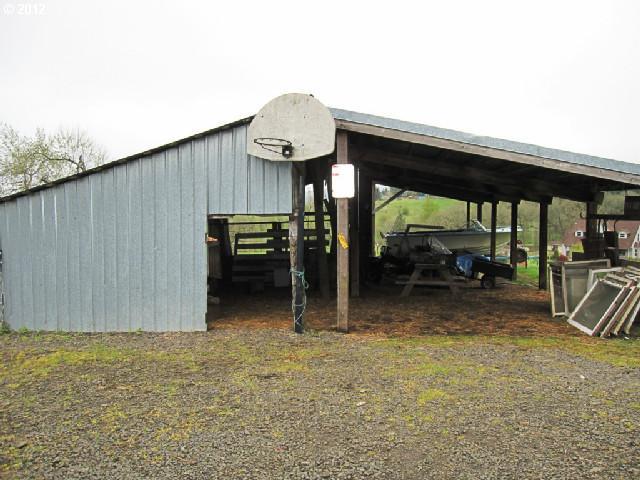 2277 Farmer Road Southeast Jefferson, OR 97352 - Photo 11 of 16 Gallery Image 11