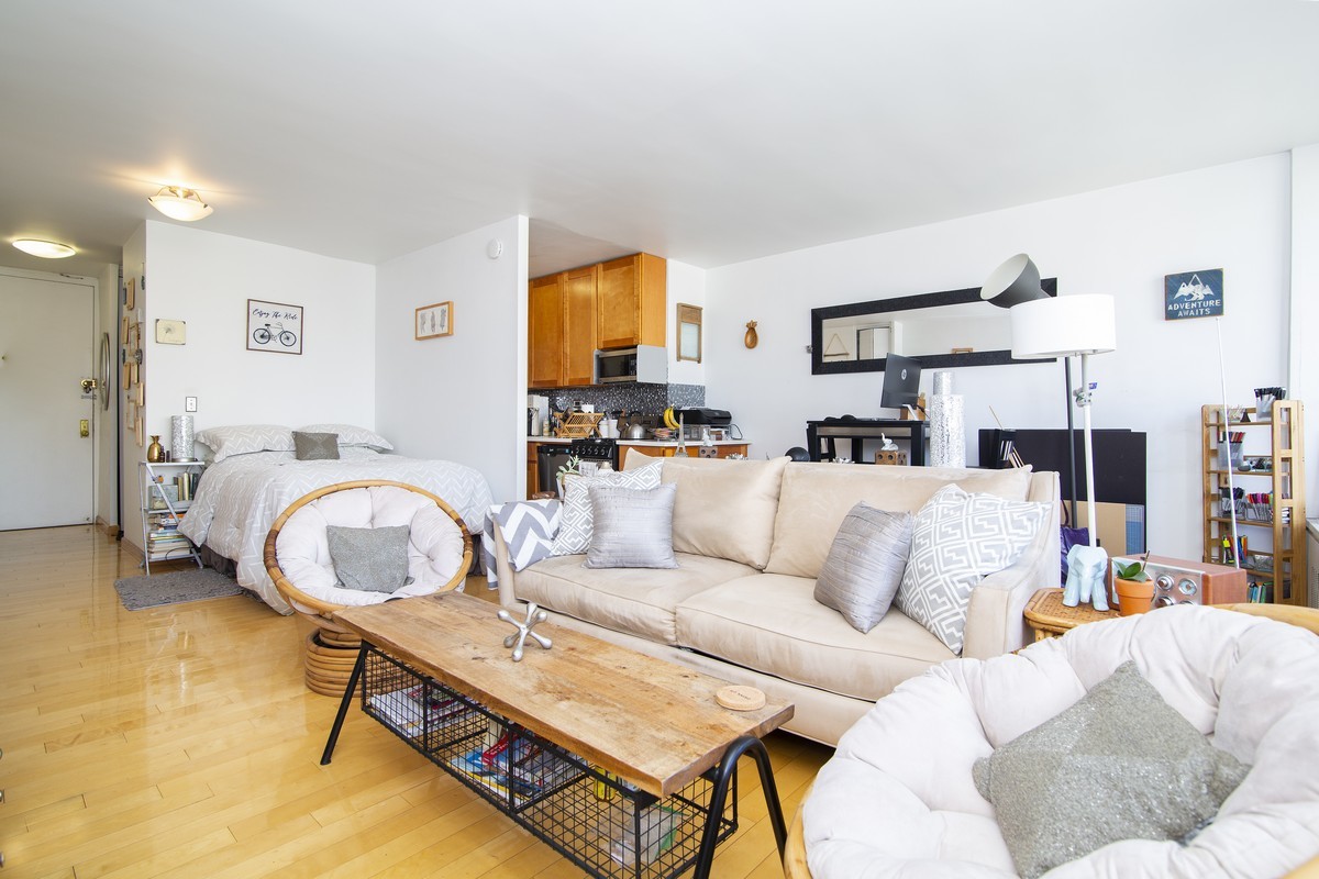 300 East 33rd Street, Unit 21G Manhattan, NY 10016 - Photo 2 of 7