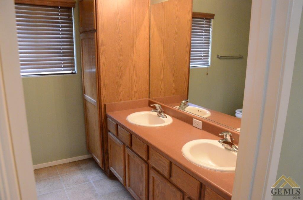 10702 High Plateau Way Bakersfield, CA 93311 - Photo 26 of 32