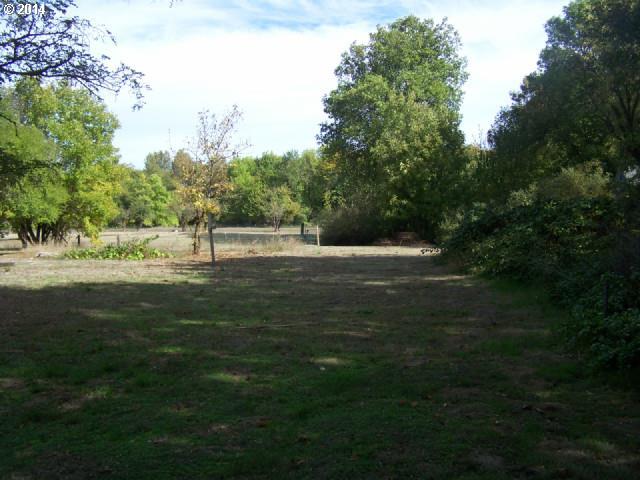 443 Junction Road Glendale, OR 97442 - Photo 12 of 16 Gallery Image 12