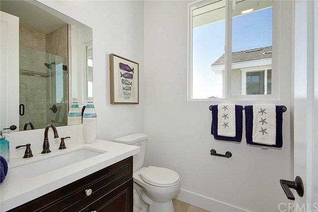 $1,250,000 | 353 East 18th Street, Unit C, Costa Mesa, CA 92627