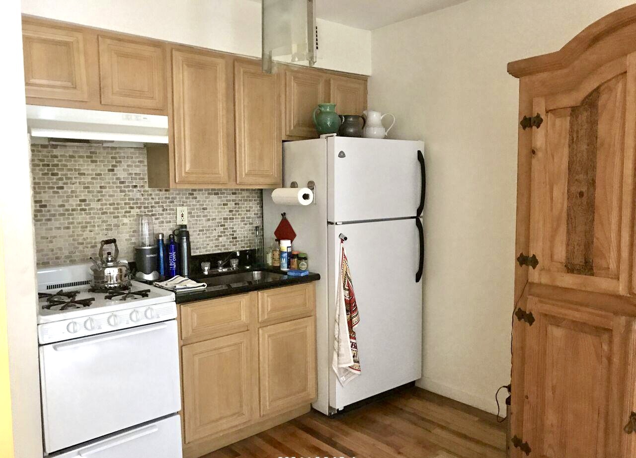 336 East 61st Street, Unit 1 Manhattan, NY 10065 - Photo 5 of 12