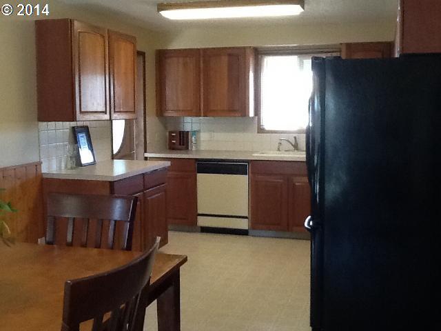 2319 Rhodora Street Forest Grove, OR 97116 - Photo 5 of 16 Gallery Image 5