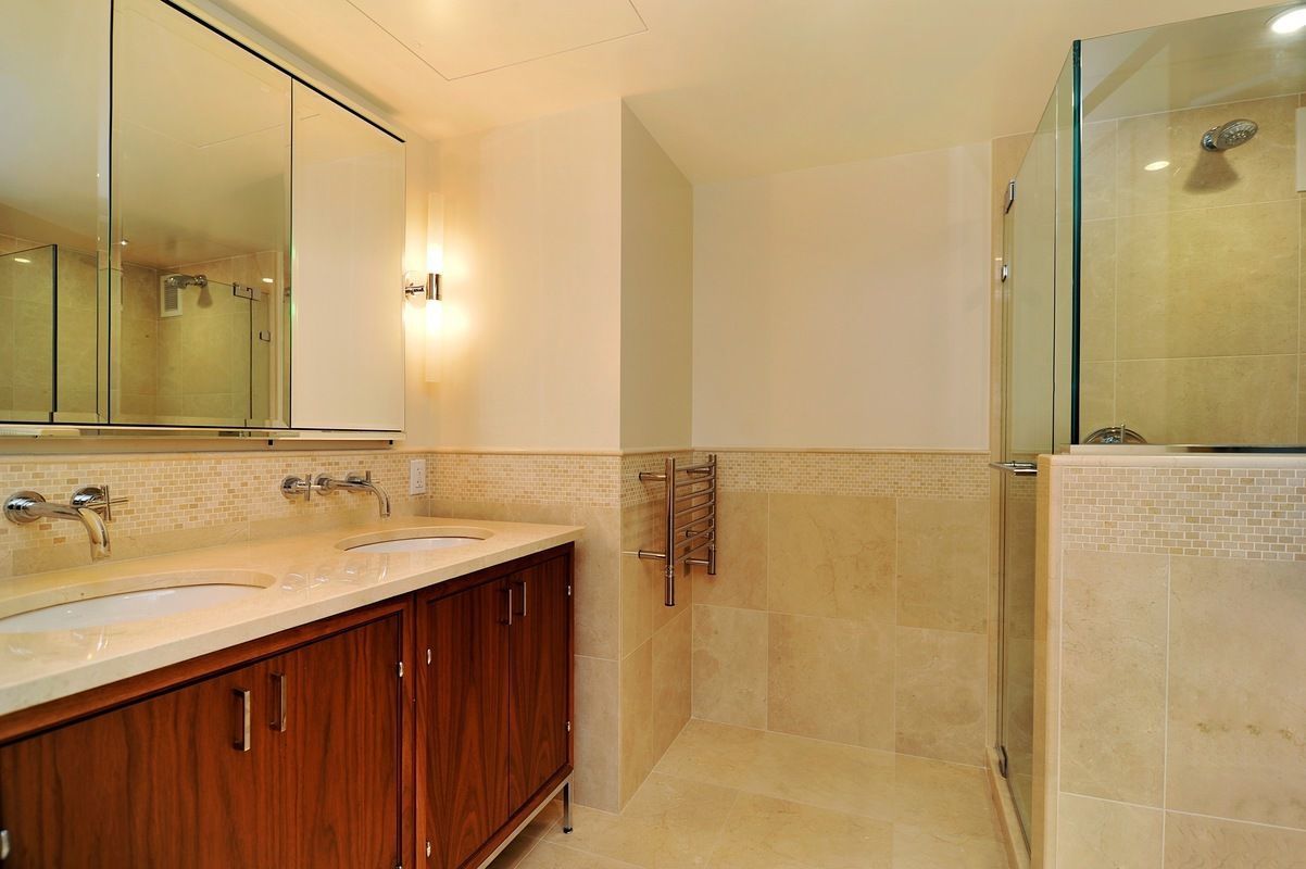 200 East 66th Street, Unit B405 Manhattan, NY 10065 - Photo 7 of 15