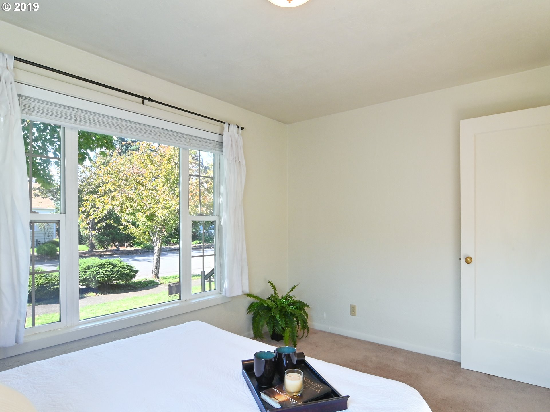 1049 4th Street Springfield, OR 97477 - Photo 10 of 17