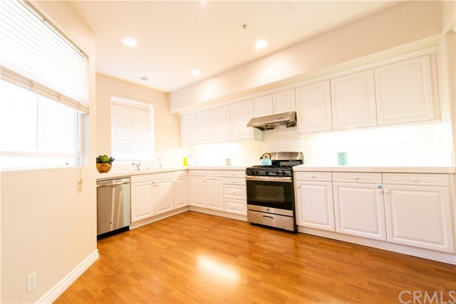 65 Passage Irvine, CA 92603 - Photo 7 of 30