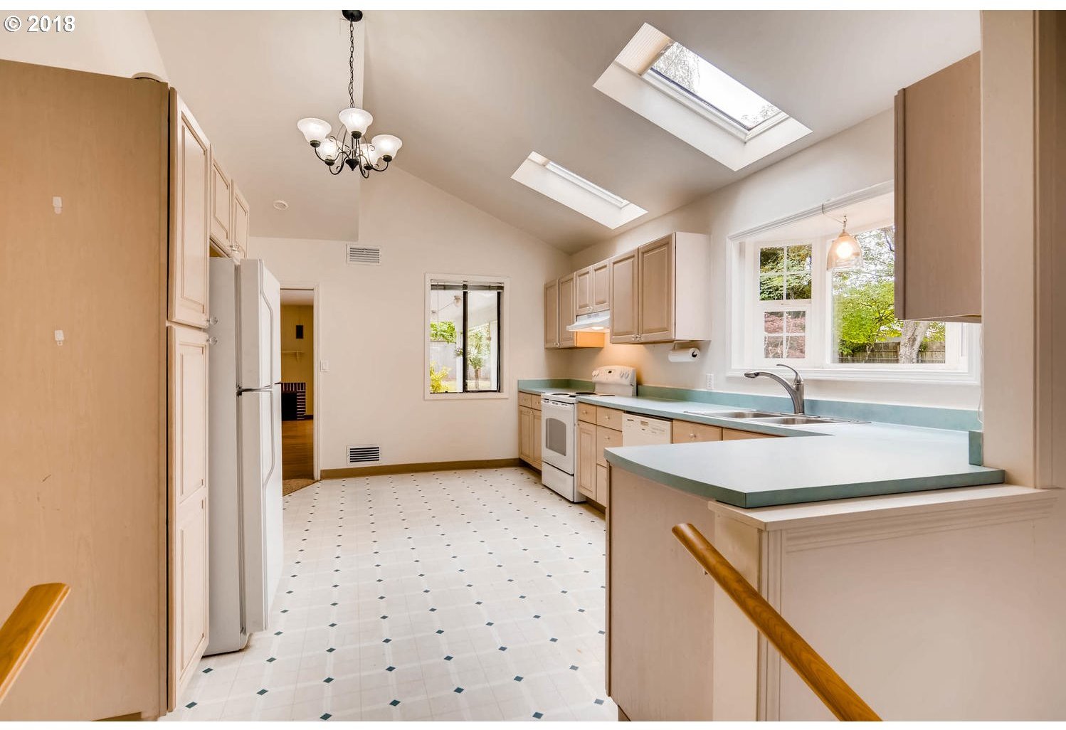 14870 Southwest Davis Road Beaverton, OR 97007 - Photo 12 of 28 Gallery Image 12