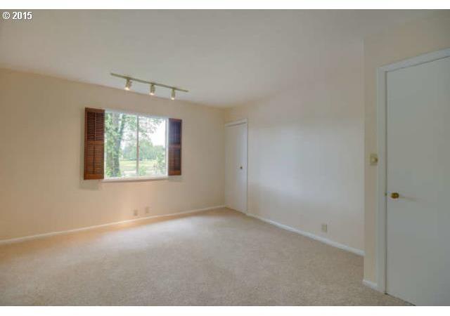 10110 Southwest Riverside Drive Portland, OR 97219 - Photo 7 of 15 Gallery Image 7