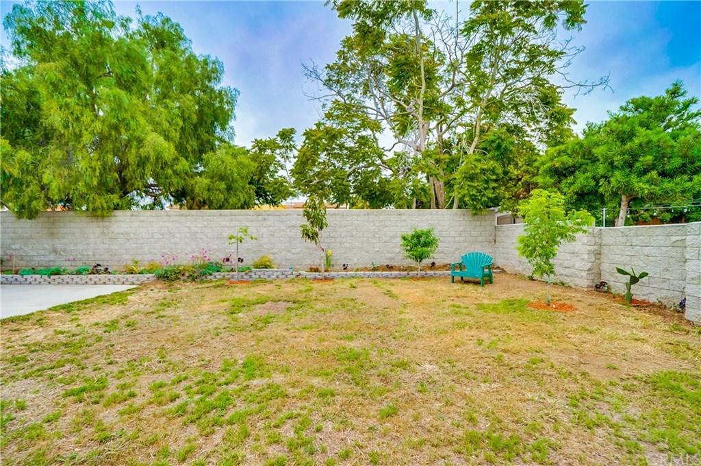 1852 6th Street Manhattan Beach, CA 90266 - Photo 6 of 9