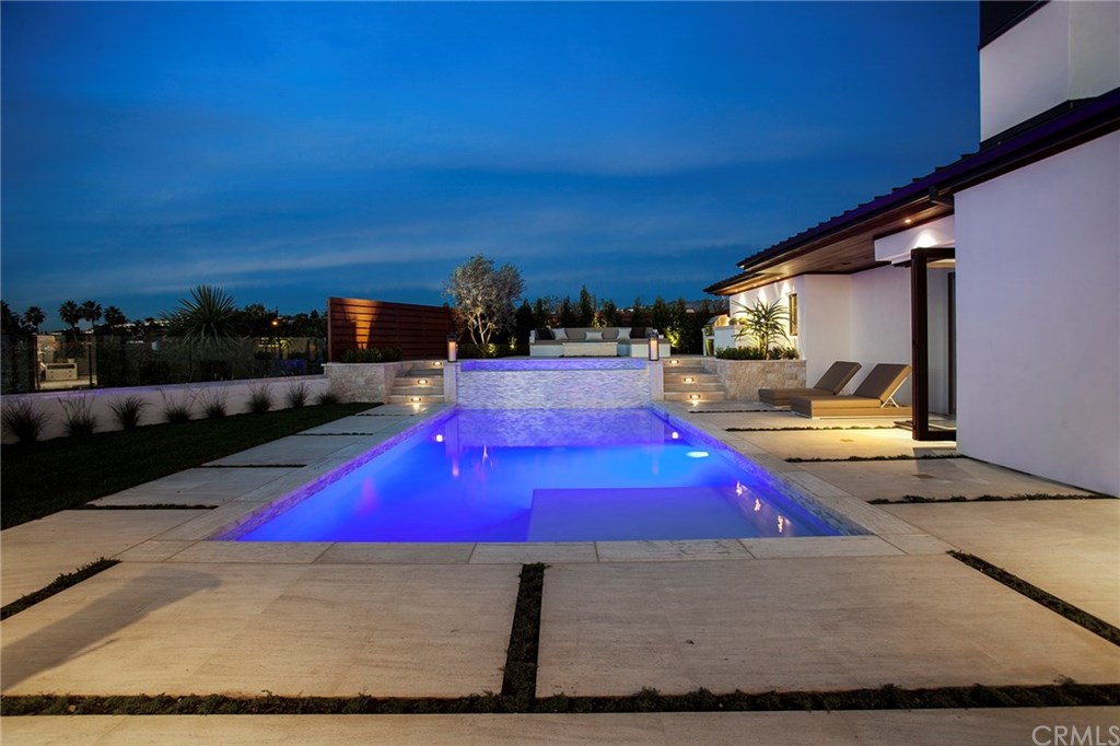 4512 Roxbury Road Corona del Mar, CA 92625 - Photo 4 of 8