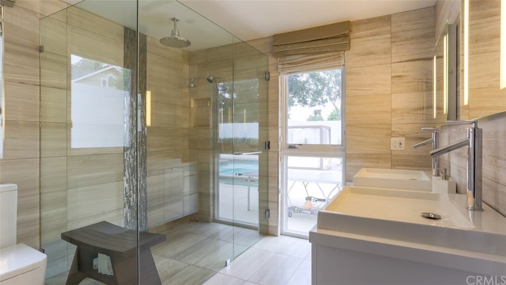 154 Allen Avenue Glendale, CA 91201 - Photo 18 of 32