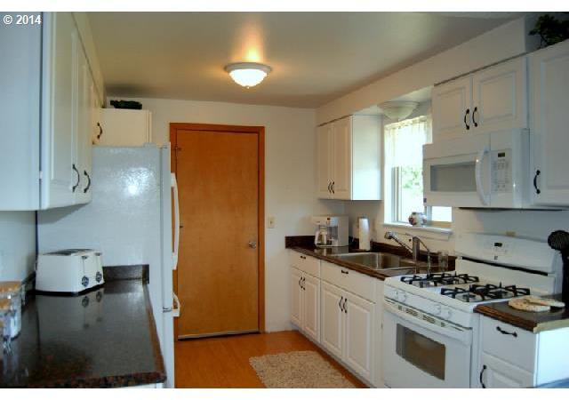 1099 Southwest Crestview Road Prineville, OR 97754 - Photo 4 of 10 Gallery Image 4