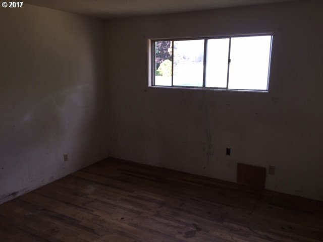 2689 Bowman Road Reedsport, OR 97467 - Photo 12 of 15 Gallery Image 12