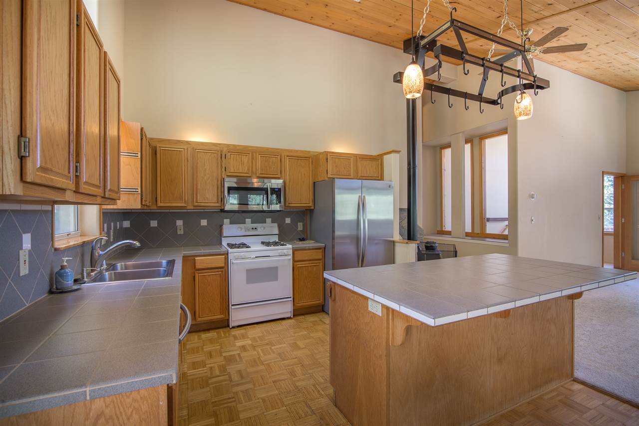 11630 Brook Lane Truckee, CA 96161 - Photo 6 of 14