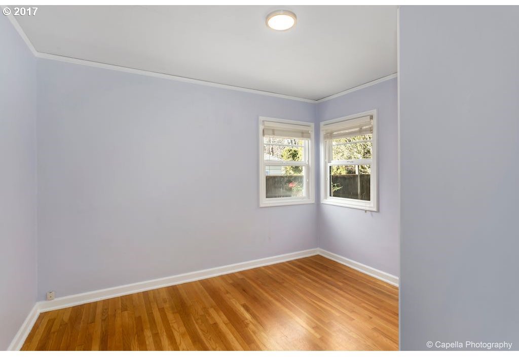 3019 Southwest Flower Terrace Portland, OR 97239 - Photo 11 of 20 Gallery Image 11