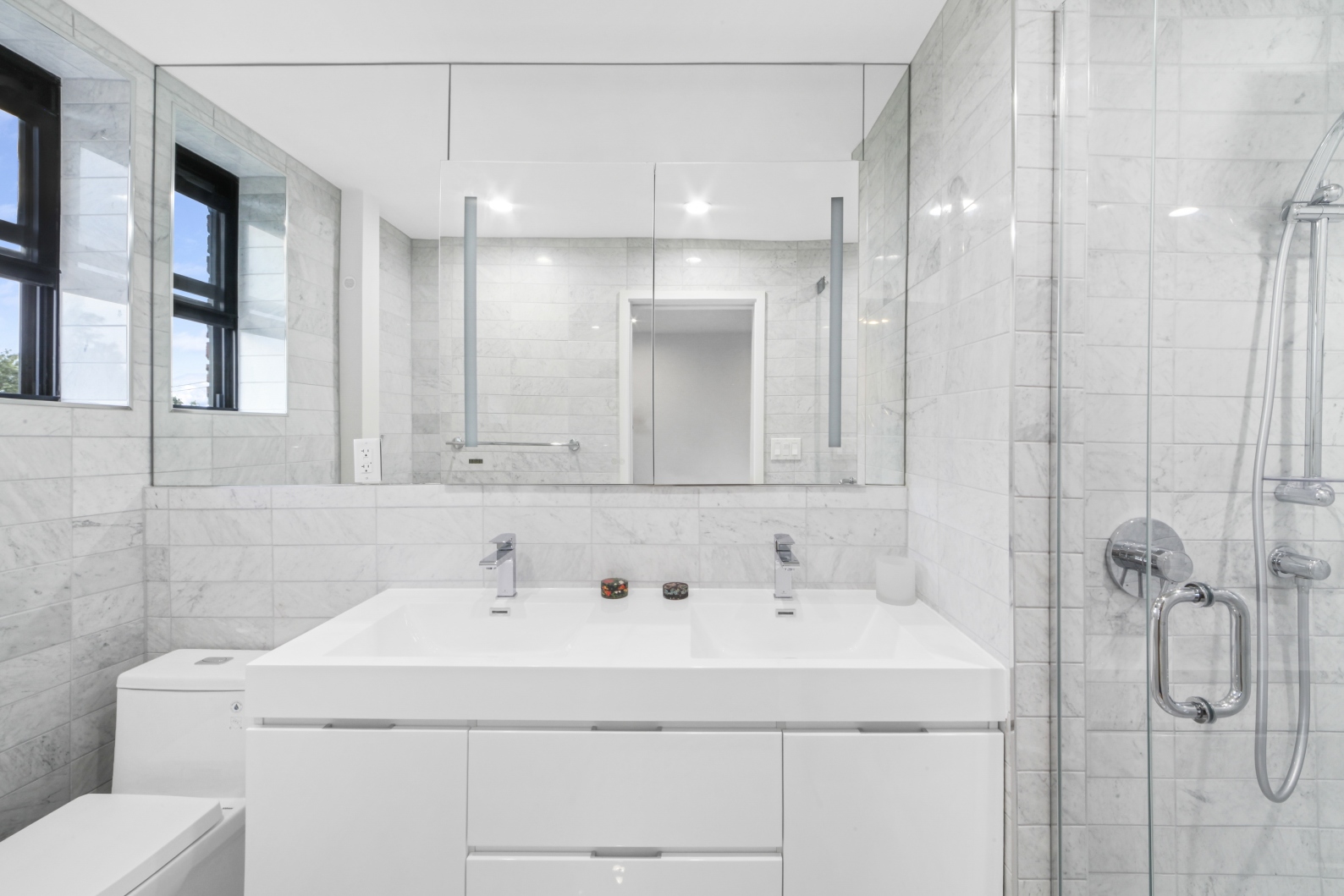 9511 Shore Road, Unit 503 Brooklyn, NY 11209 - Photo 12 of 28