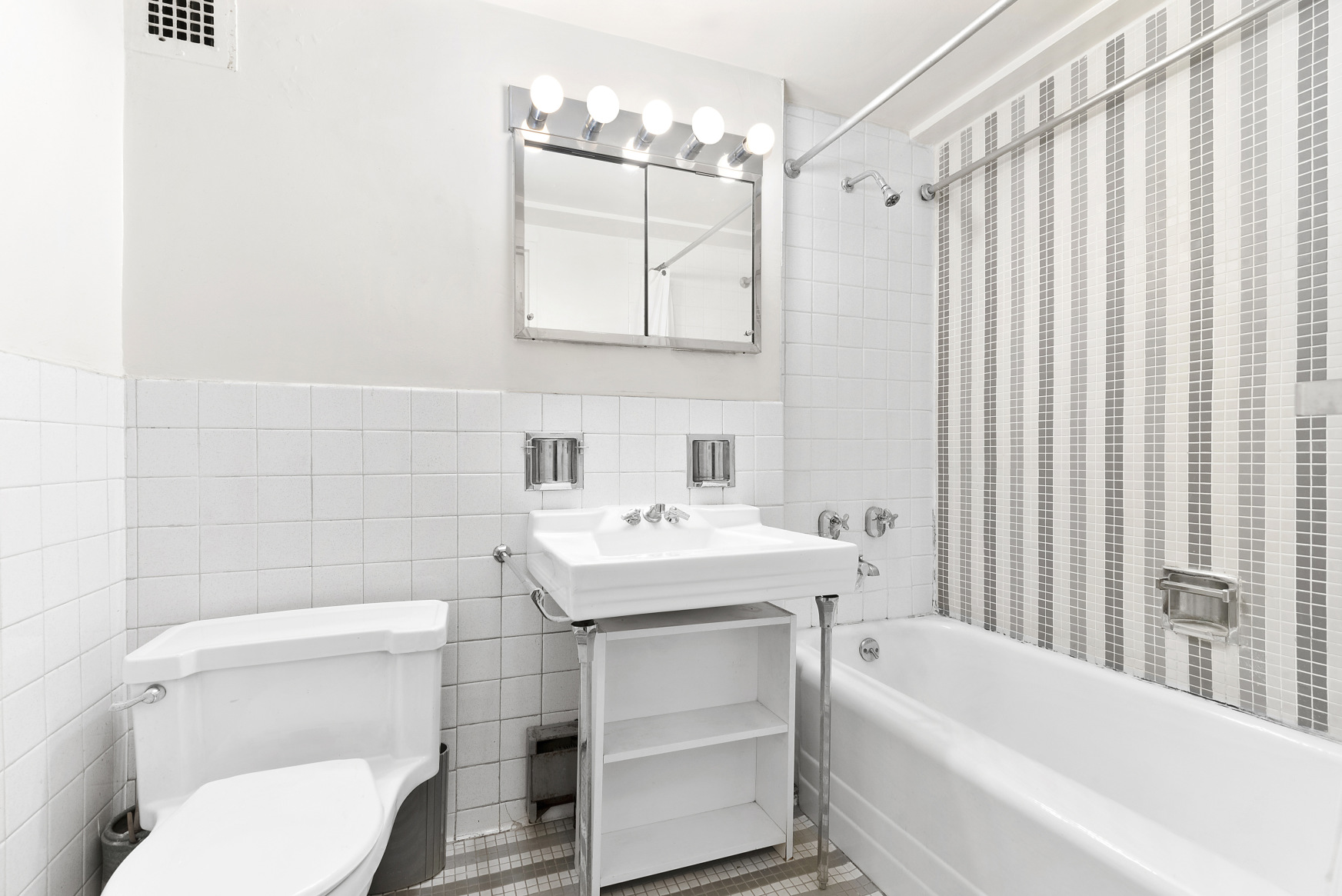 100 West 57th Street, Unit 20L Manhattan, NY 10019 - Photo 3 of 5