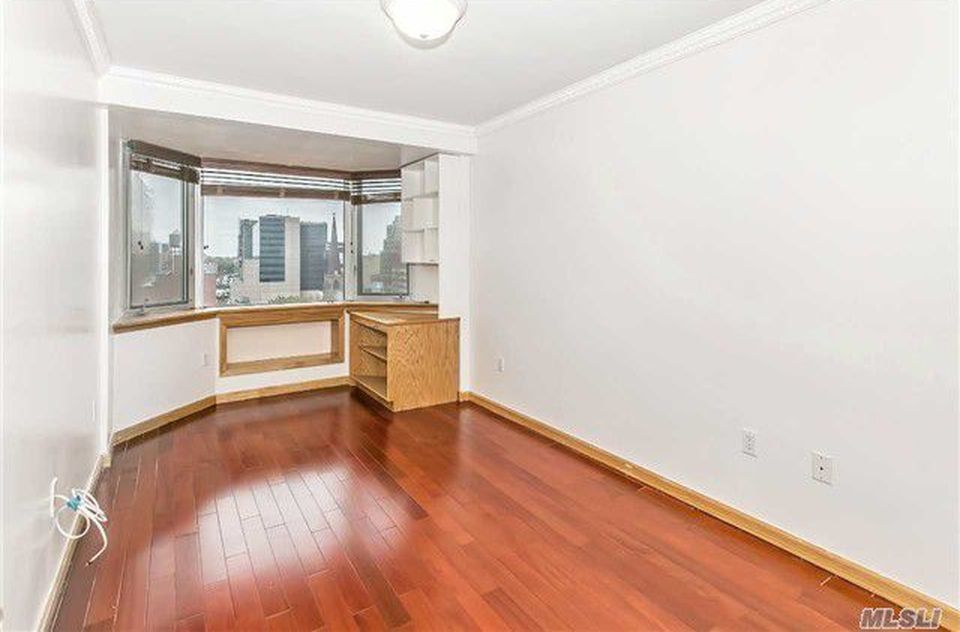 37-20 Prince Street, Unit 6C Queens, NY 11354 - Photo 3 of 8