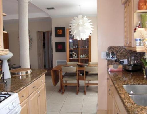 900 Surfside Boulevard Surfside, FL 33154 - Photo 3 of 9