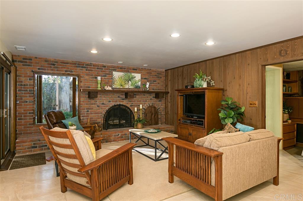 808 Capri Road Encinitas, CA 92024 - Photo 9 of 25