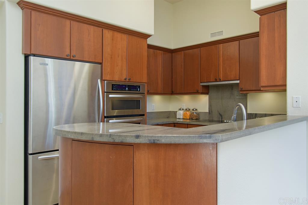 9245 Regents Road, Unit M408 La Jolla, CA 92037 - Photo 9 of 25
