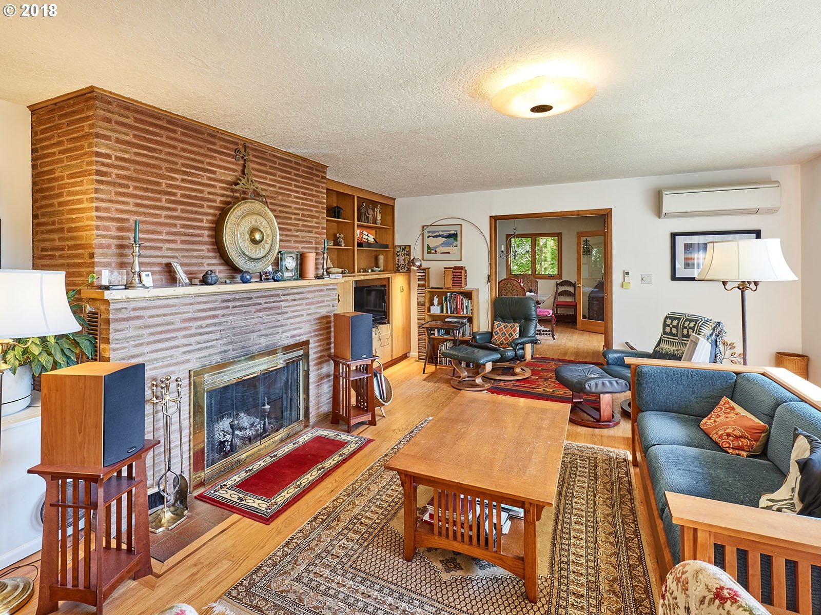 3855 Southwest Condor Avenue Portland, OR 97239 - Photo 10 of 31 Gallery Image 10