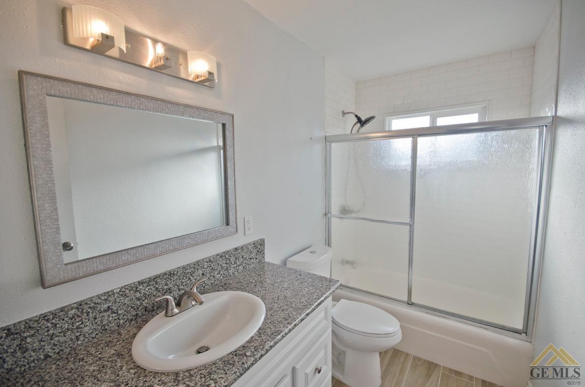 214 Decatur Street Bakersfield, CA 93308 - Photo 8 of 15 Gallery Image 8