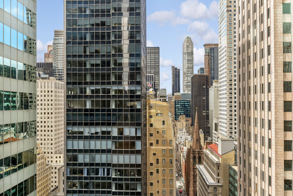 60 East 55th Street, Unit 33A Manhattan, NY 10022 - Photo 11 of 12