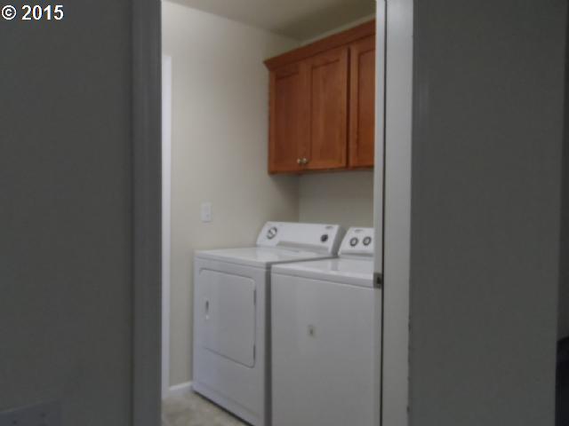 142 Gentry Loop Myrtle Creek, OR 97457 - Photo 6 of 16 Gallery Image 6
