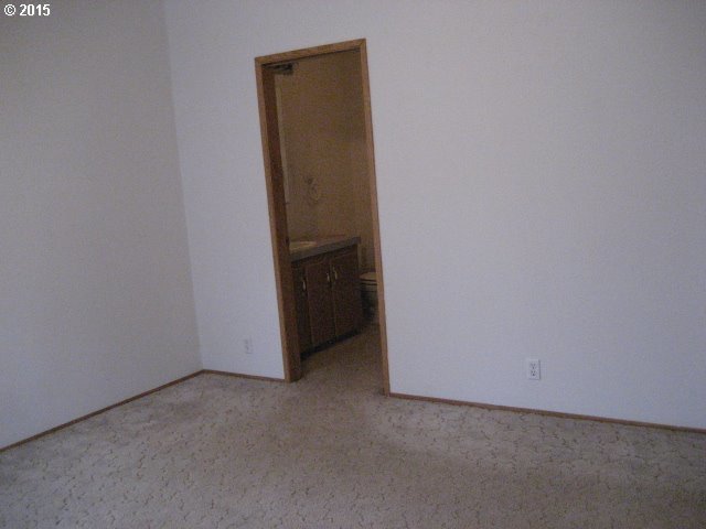 22635 Southwest Riggs Road Beaverton, OR 97078 - Photo 3 of 17