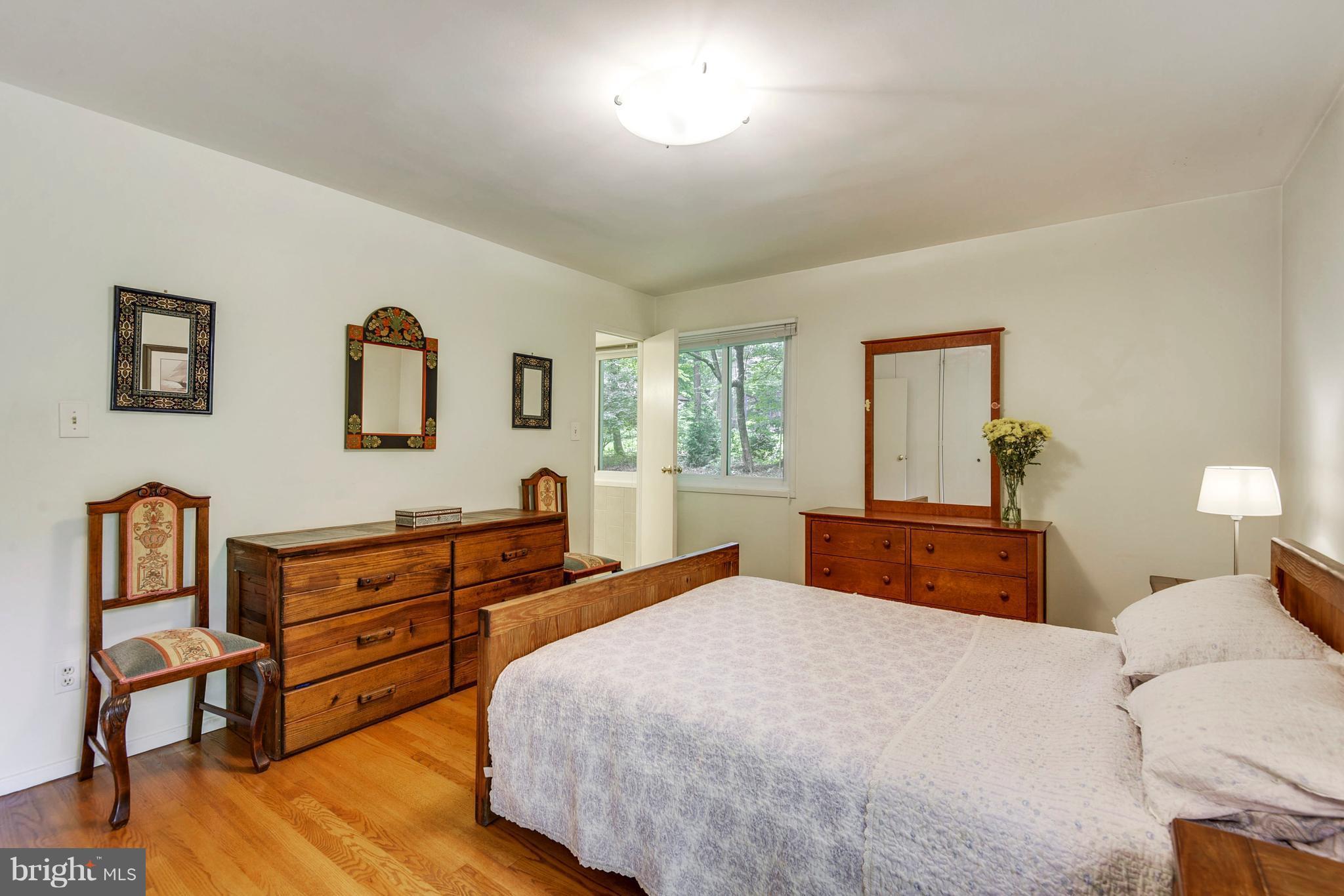 7511 Hamilton Spring Road Bethesda, MD 20817 - Photo 22 of 25