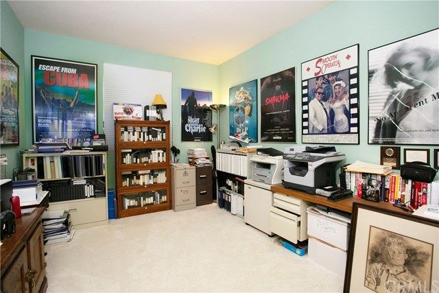 $990,000 | 285 Mesa Drive, Costa Mesa, CA 92627