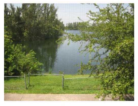 8200 Southwest 210th Street, Unit 320 Cutler Bay, FL 33189 - Photo 26 of 32