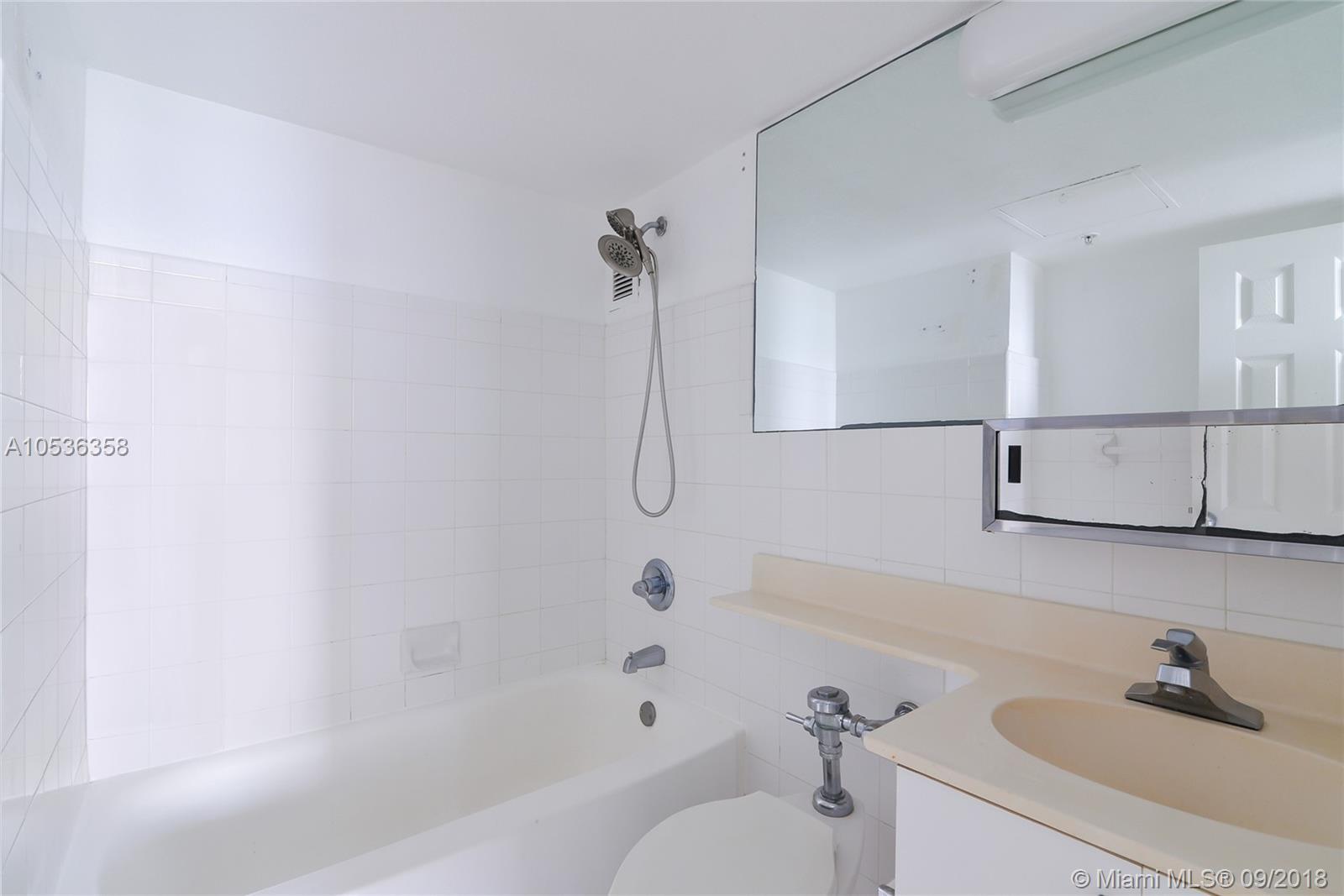 1500 Bay Road, Unit 1438S Miami Beach, FL 33139 - Photo 8 of 10