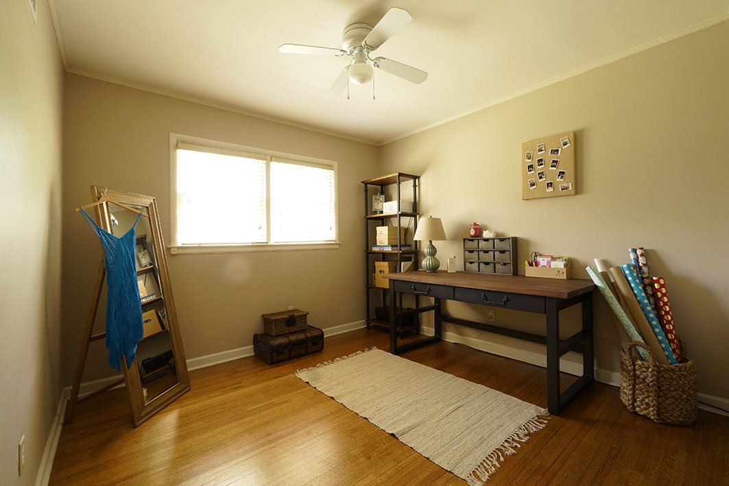 5333 Mason Road Memphis, TN 38120 - Photo 17 of 21 Beautiful wooden floors. Spacious and well lit via big windows. Great for guest lodging arrangements. Hallway restroom (full bath) easily accessible for guests or residents. Available walk-in closet space the doors for which act as CHALK BOARDS !!!
