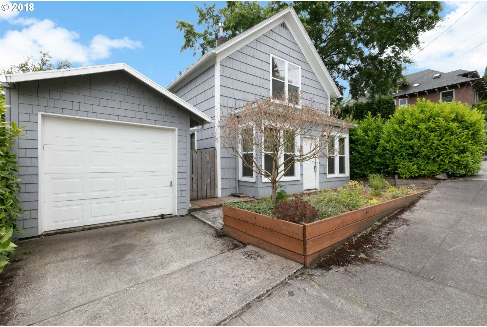 232 Southwest Hamilton Street Portland, OR 97239 - Photo 13 of 19 Gallery Image 13
