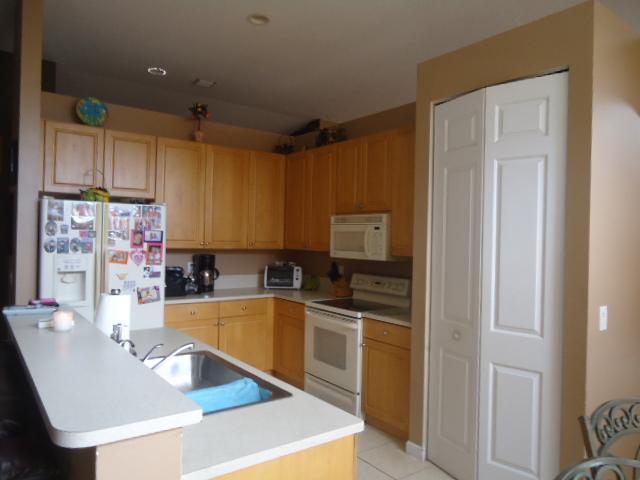 Encantada Pembroke Pines, FL 33029 - Photo 10 of 17