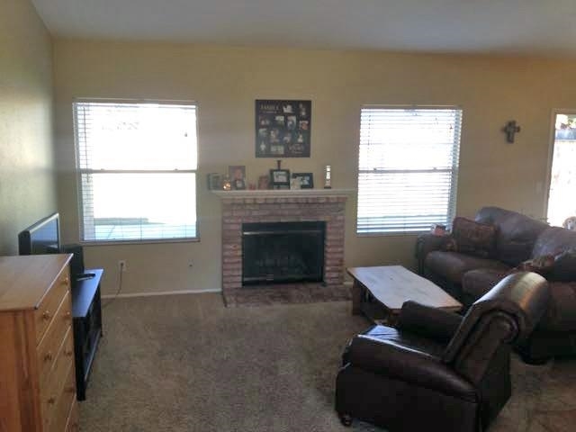 1402 Henshaw Road Oceanside, CA 92056 - Photo 5 of 25 Gallery Image 5