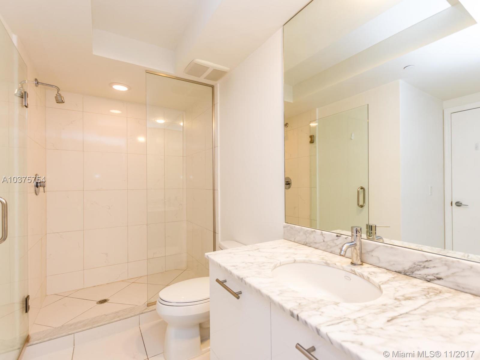 55 Southeast 6th Street, Unit 2610 Miami, FL 33131 - Photo 16 of 33