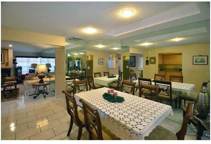 910 Southwest 87th Terrace Plantation, FL 33324 - Photo 7 of 27 Gallery Image 7