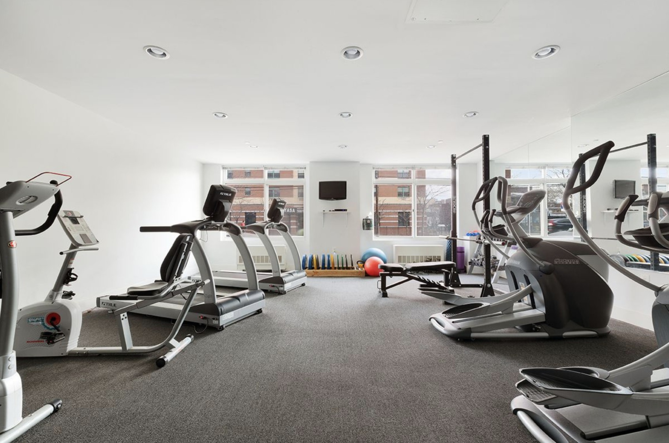 30-50 21st Street, Unit 6GE Queens, NY 11102 - Photo 6 of 7