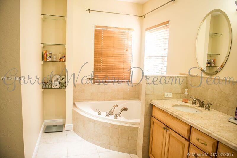 19302 Southwest 292nd Street Homestead, FL 33030 - Photo 17 of 29
