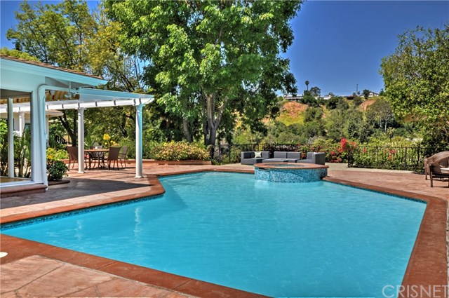 4406 Coronet Drive Encino, CA 91316 - Photo 30 of 44